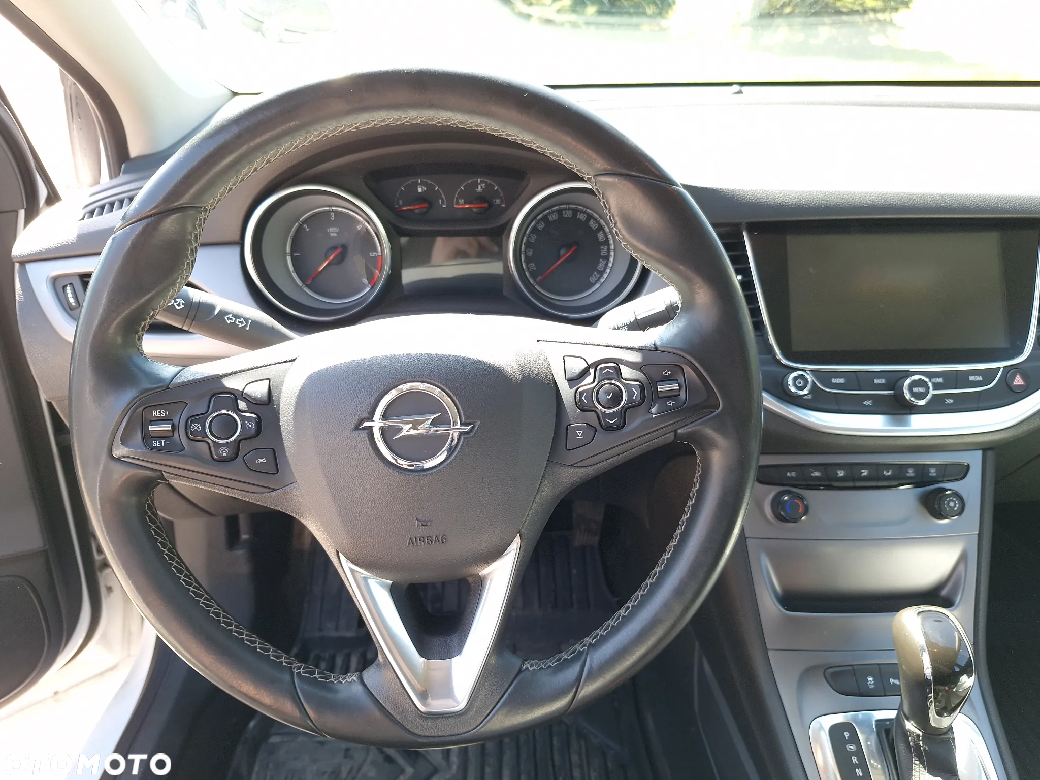 Opel Astra 1.6 CDTI Automatik Sports Tourer Active - 11