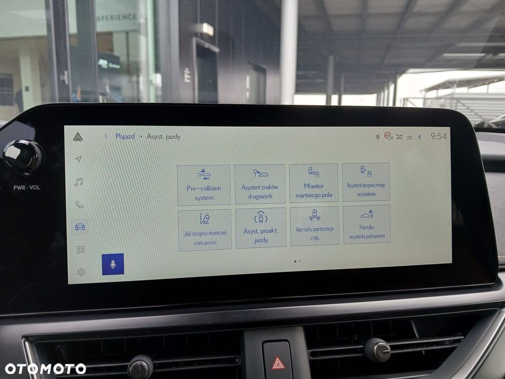 Lexus UX 300h F Sport Design - 18