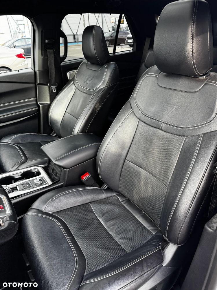 Ford Explorer - 17