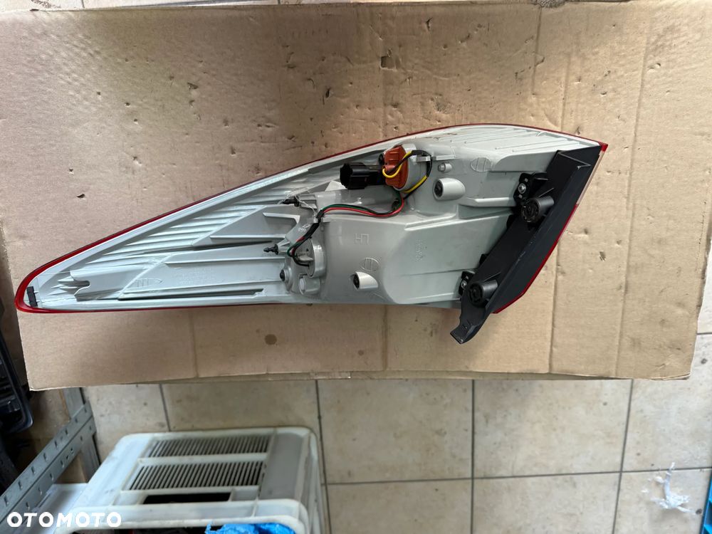 Reflektor / lampa tylna Hyundai IX35 - lewa strona - oryginalna - 3