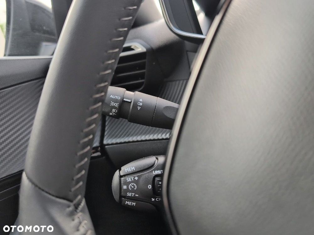 Peugeot 2008 - 17