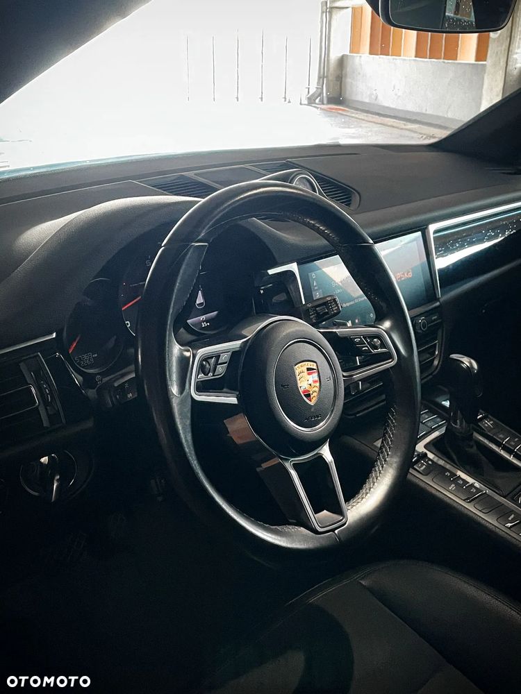 Porsche Macan Standard - 12