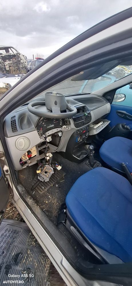 Dezmembrez Fiat Punto - 5