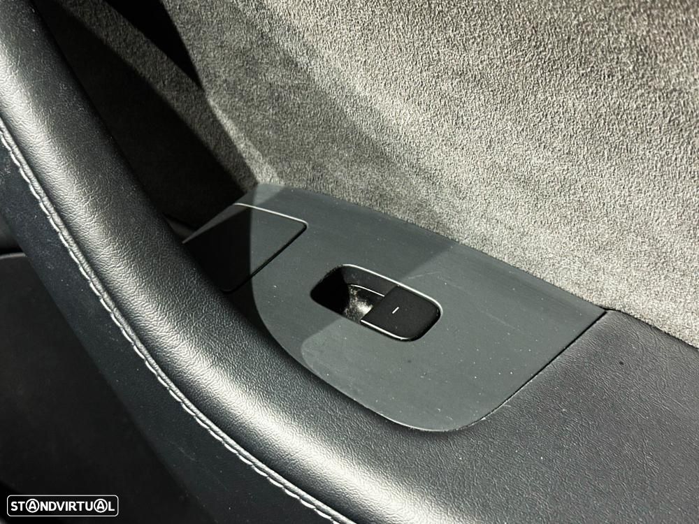 Tesla Model 3 Performance Dual Motor AWD - 35