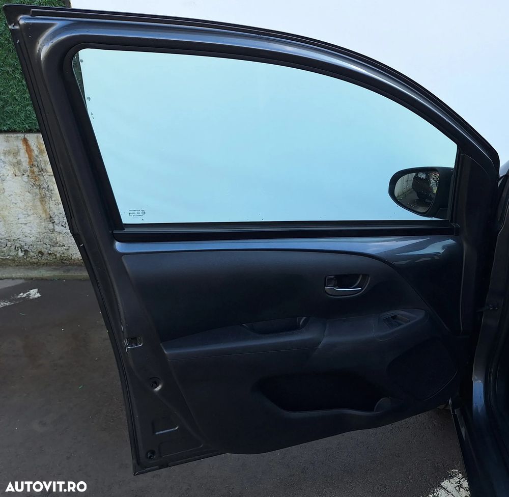 Toyota Aygo 1.0 VVY-I 5 usi X-connect - 13