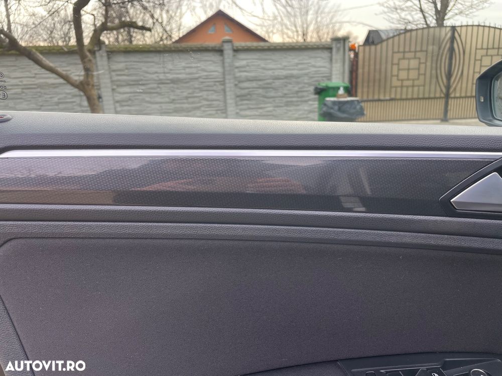 Volkswagen Tiguan - 35