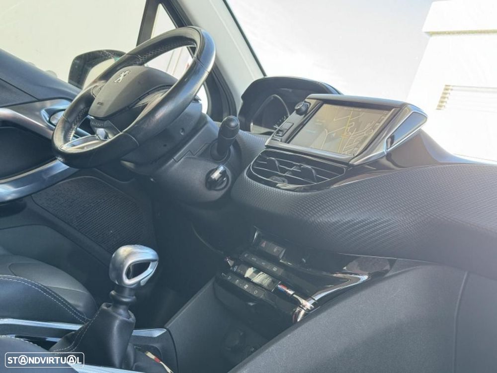 Peugeot 2008 1.6 e-HDi Allure - 17