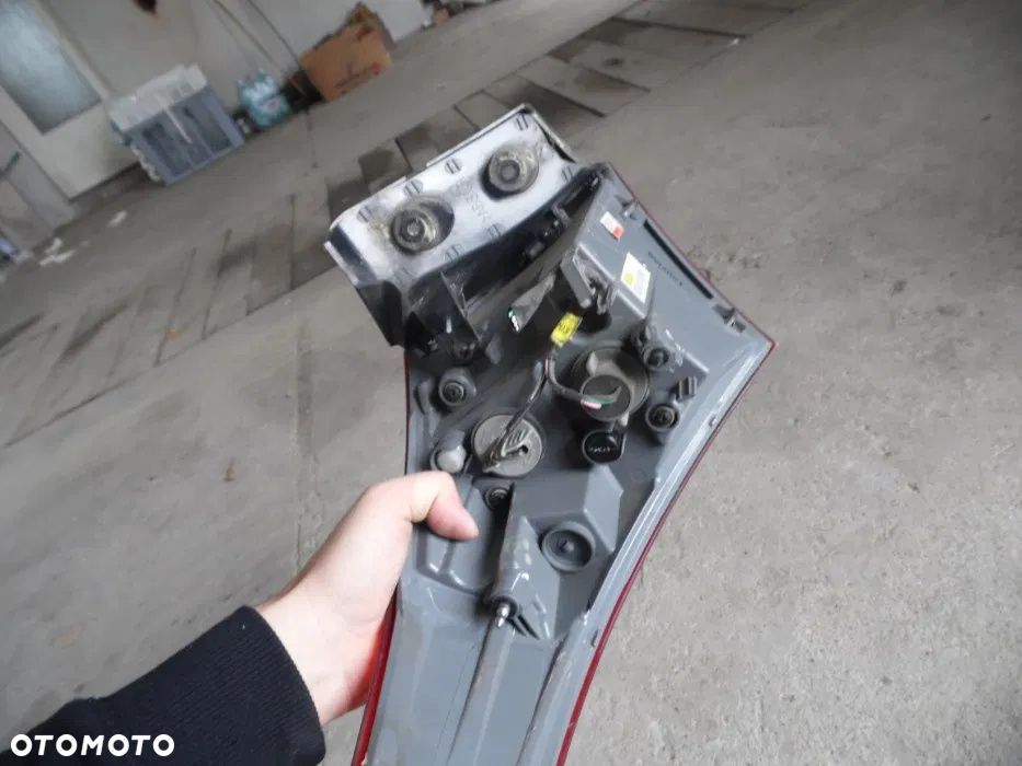 Lampa PRAWA prawy tył hyundai i30 II hb 5d 2012r-2016r idealna - 2