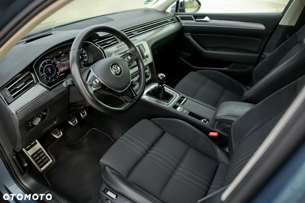 Volkswagen Passat Alltrack - 17