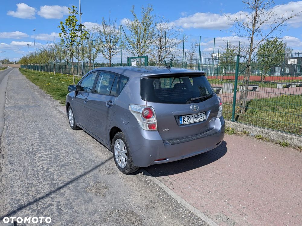 Toyota Verso 1.8 Executive - 16