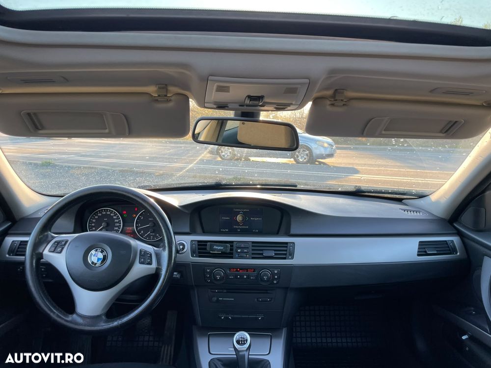 BMW Seria 3 320i - 3
