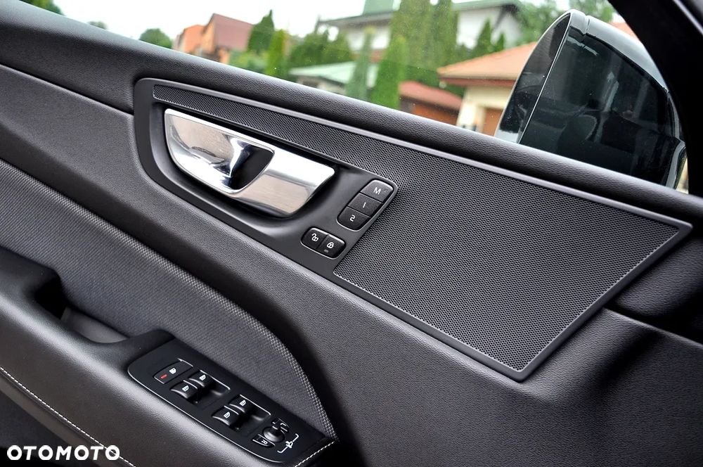 Volvo XC 60 B4 D Geartronic RDesign - 29