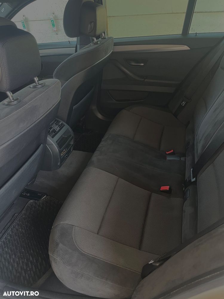 BMW Seria 5 525d xDrive AT - 7