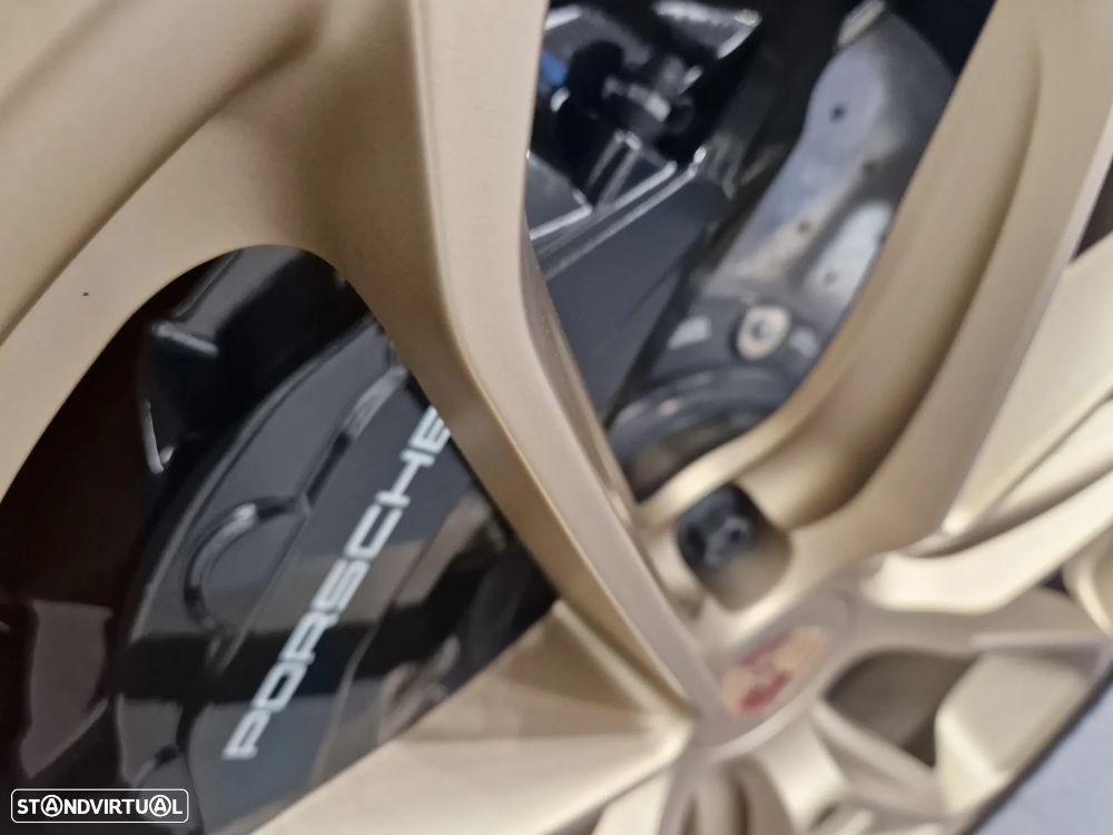 Porsche Cayenne Coupé Turbo E-Hybrid Pacote GT - 16