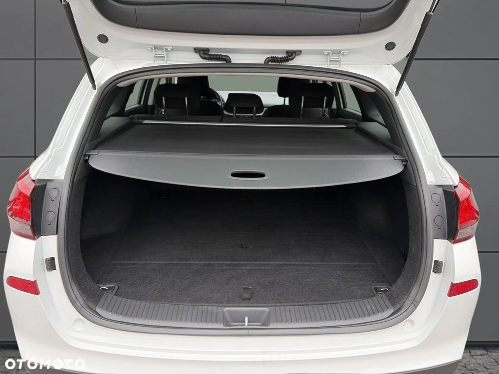 Hyundai i30 1.5 T-GDI 48V Smart - 34