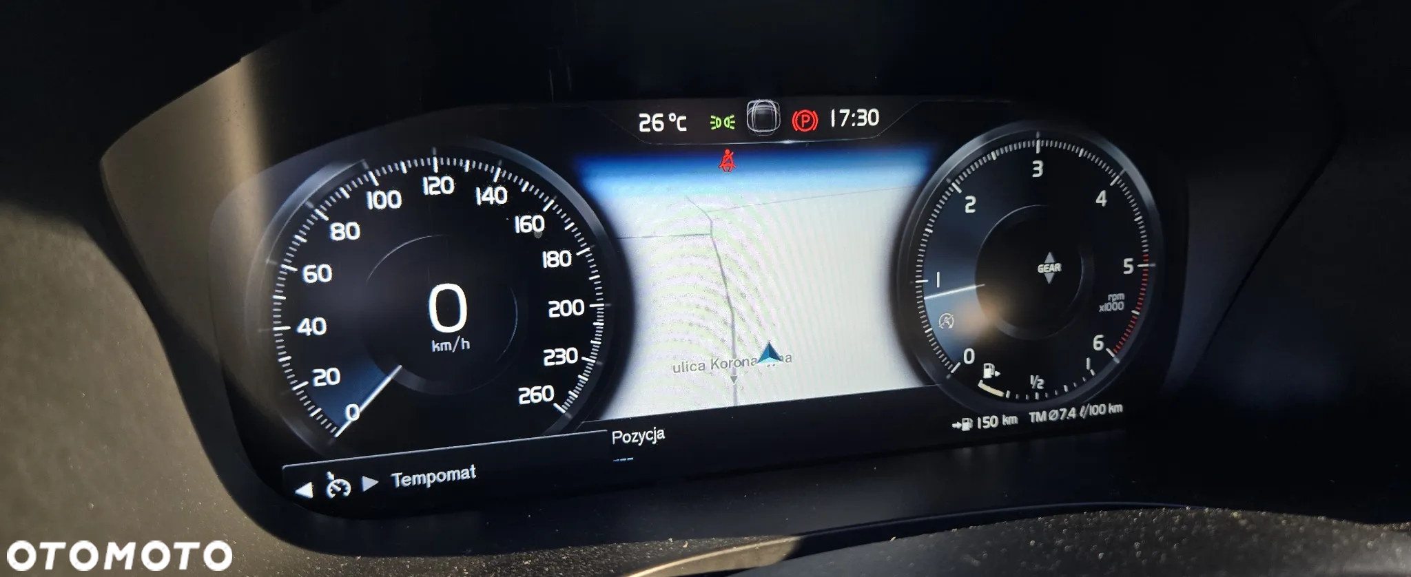 Volvo XC 60 D4 Momentum Pro - 24