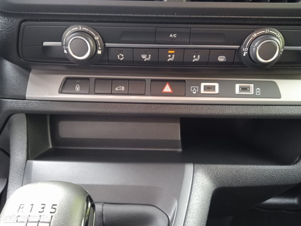 Peugeot Expert L3H1 Long 1.5 BlueHDi CVM6 120cv Plus 3 lug. 5 prts - 19
