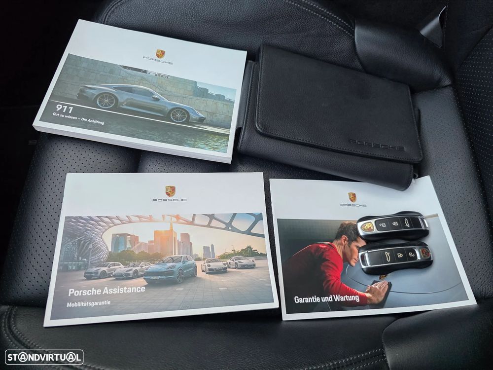 Porsche 911 (992) Carrera PDK - 32