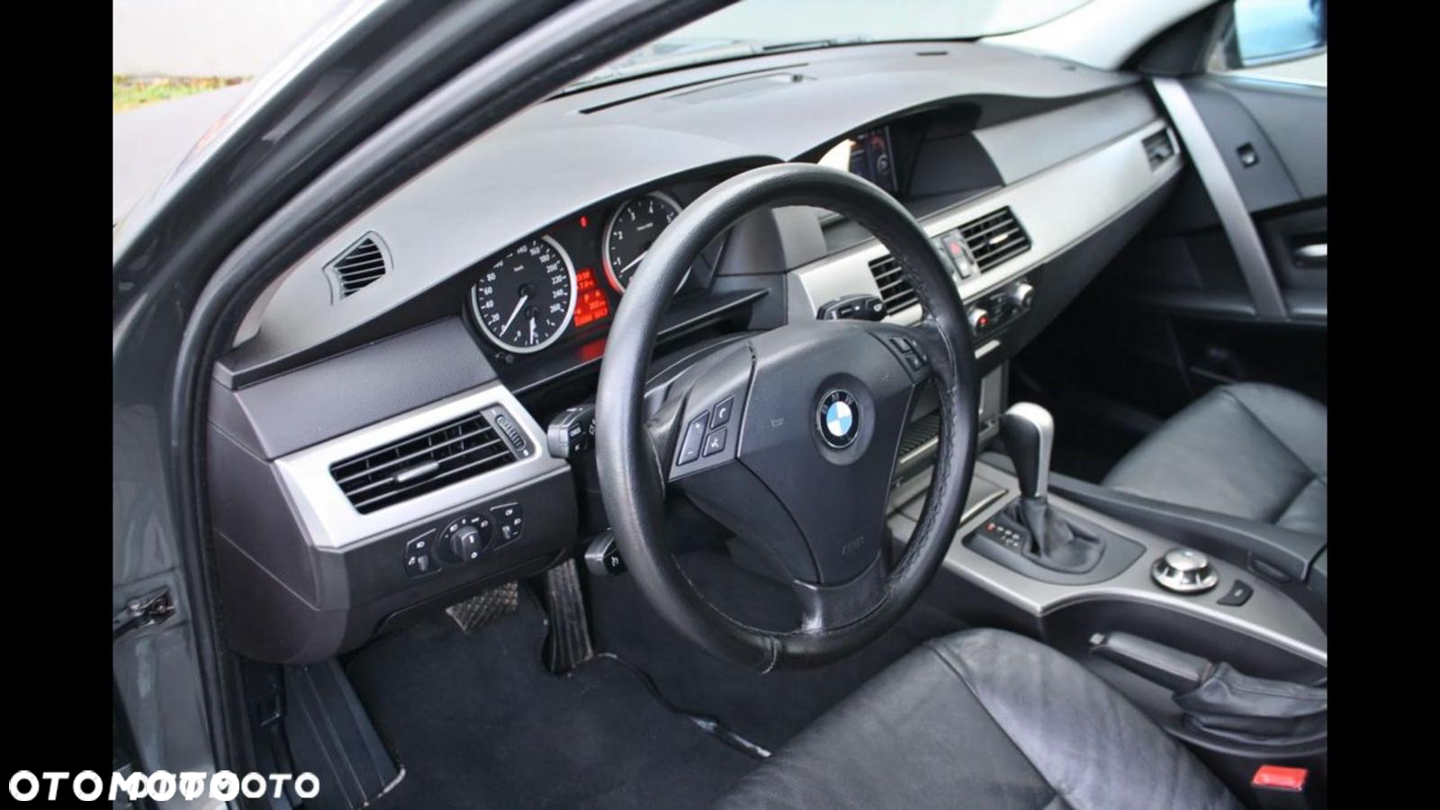 BMW Seria 5 523i - 12