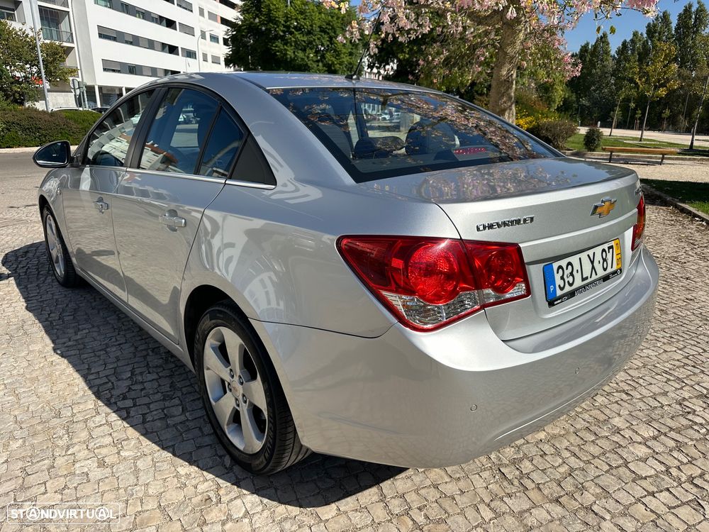 Chevrolet Cruze 2.0 VCDi LT - 4
