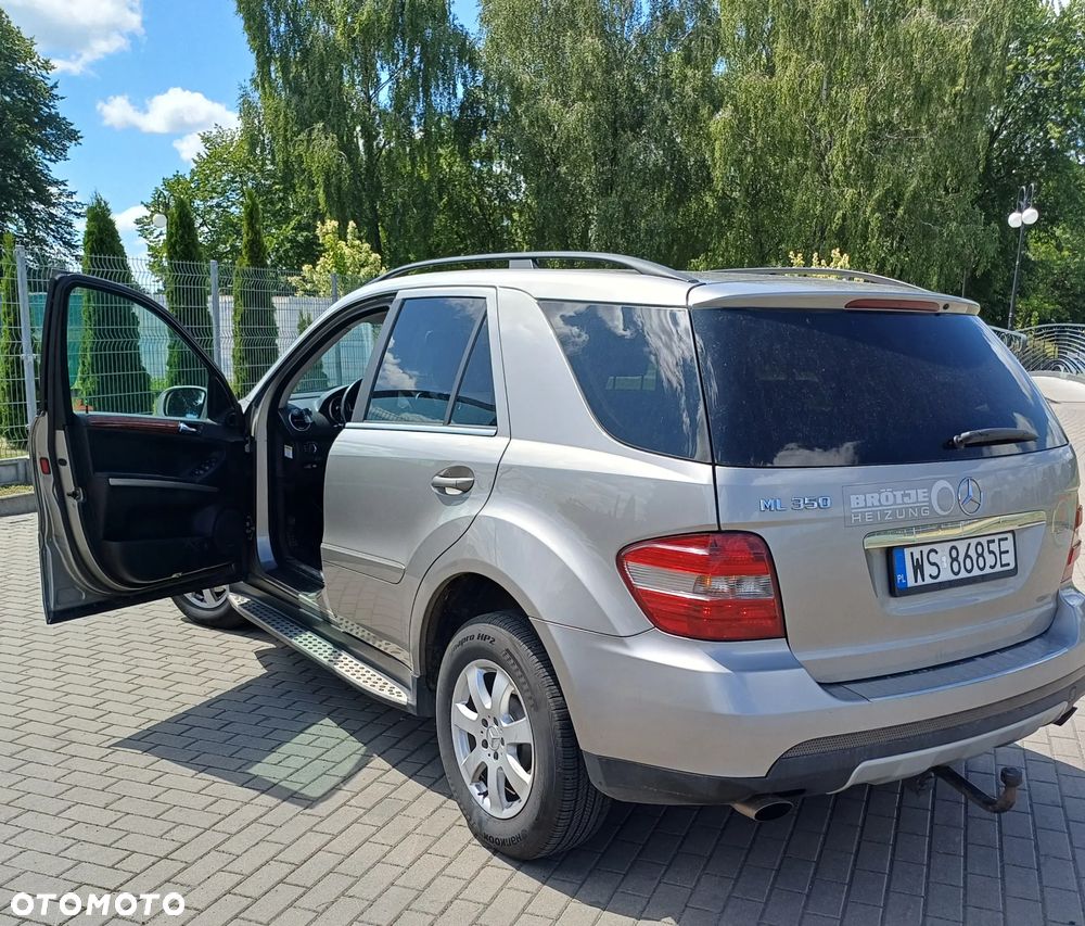 Mercedes-Benz ML 350 4-Matic - 12