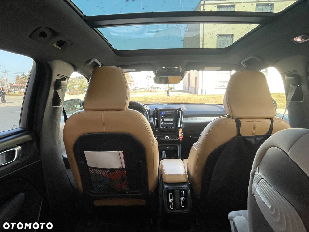 Volvo XC 40 T5 AWD Geartronic Momentum - 24