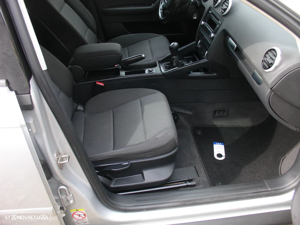 Audi A3 Sportback 2.0 TDi Attraction - 12