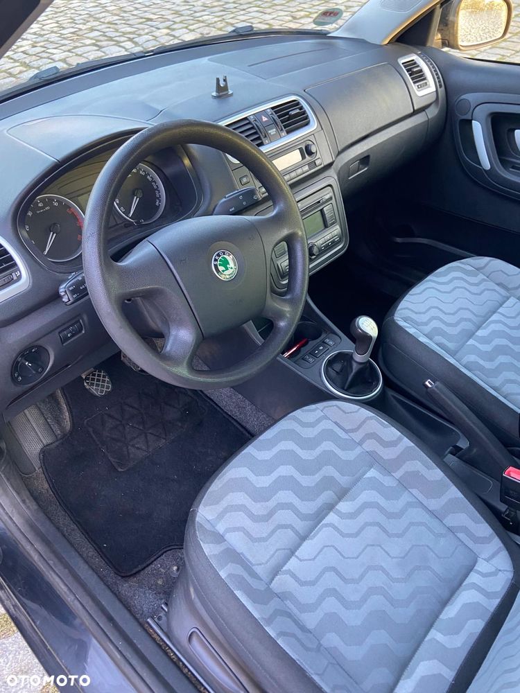 Skoda Fabia 1.4 MPI Cool Colour Edition - 4