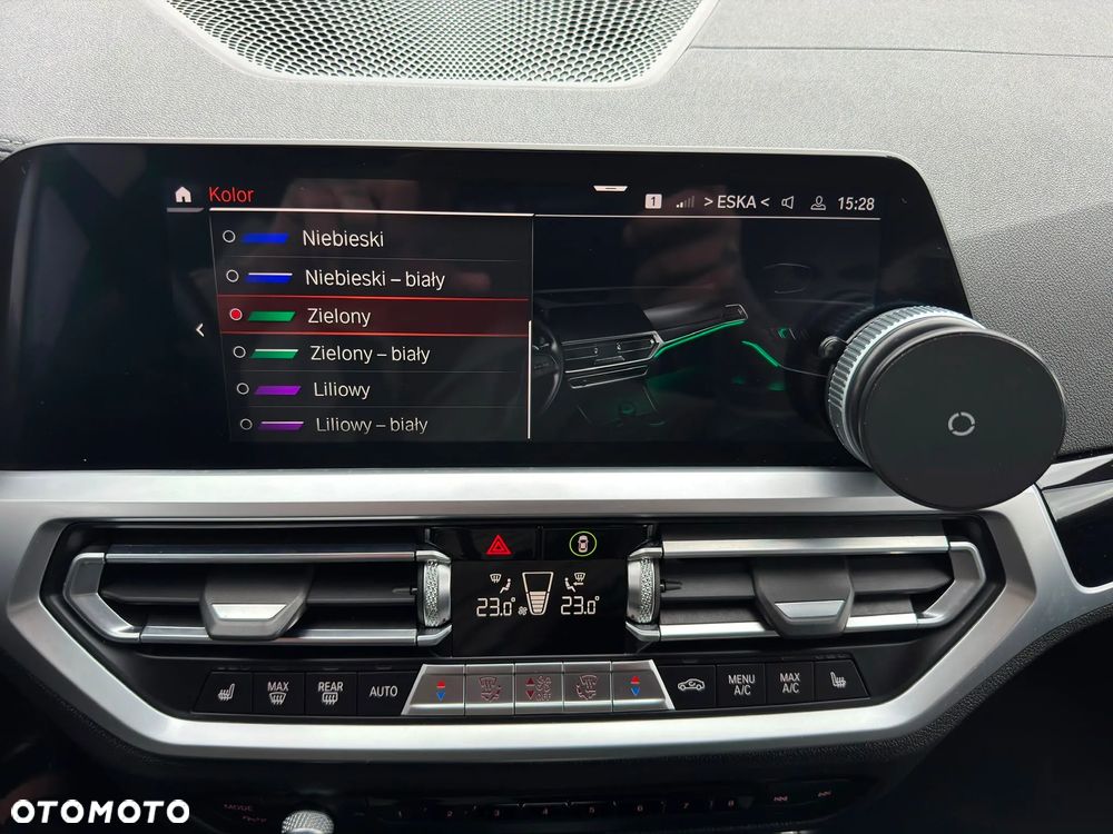 BMW Seria 3 320d xDrive Luxury Line - 28