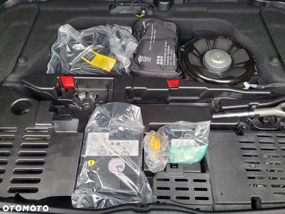 Mercedes-Benz Klasa B 180 AMG Line - 21