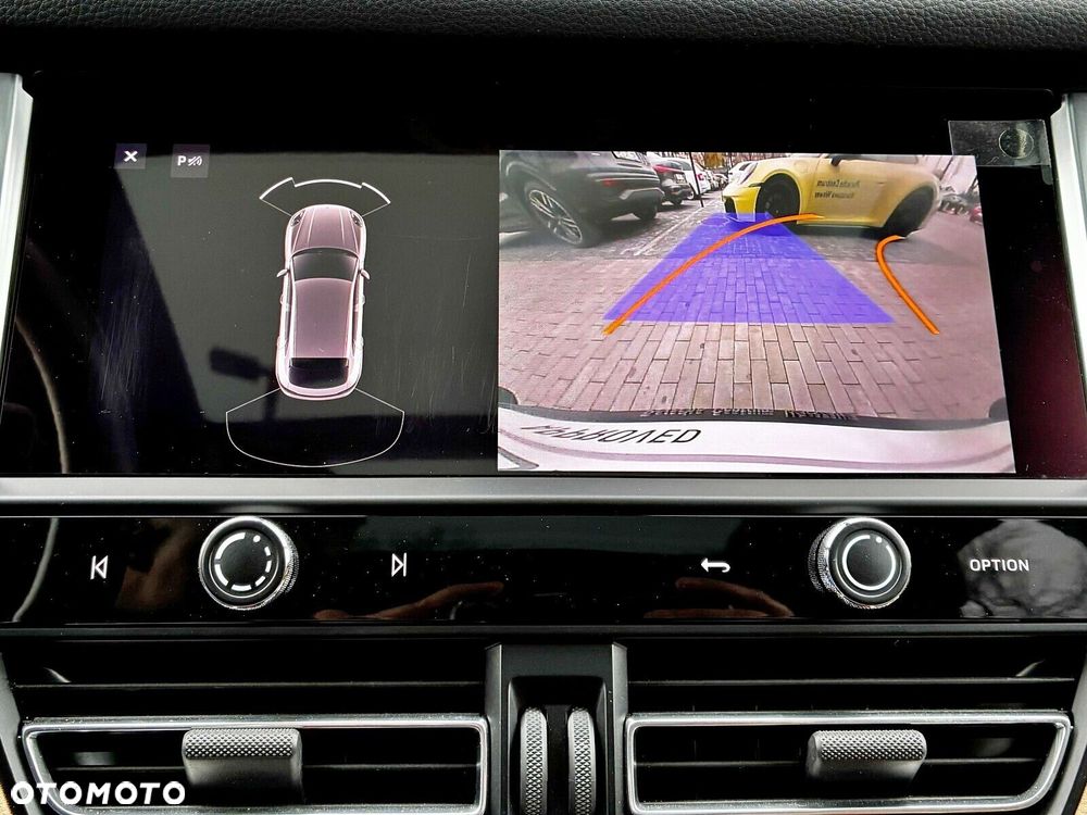 Porsche Macan - 24