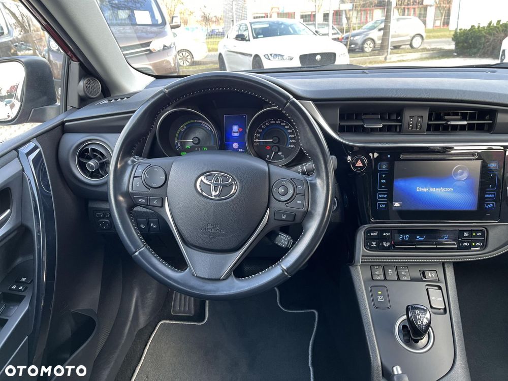 Toyota Auris - 12