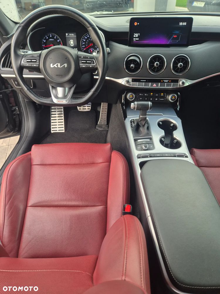 Kia Stinger 3.3 T-GDI V6 GT AWD - 9