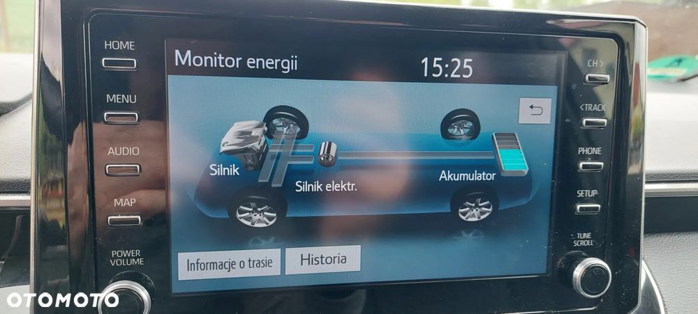 Toyota Corolla 2.0 Hybrid Executive - 23