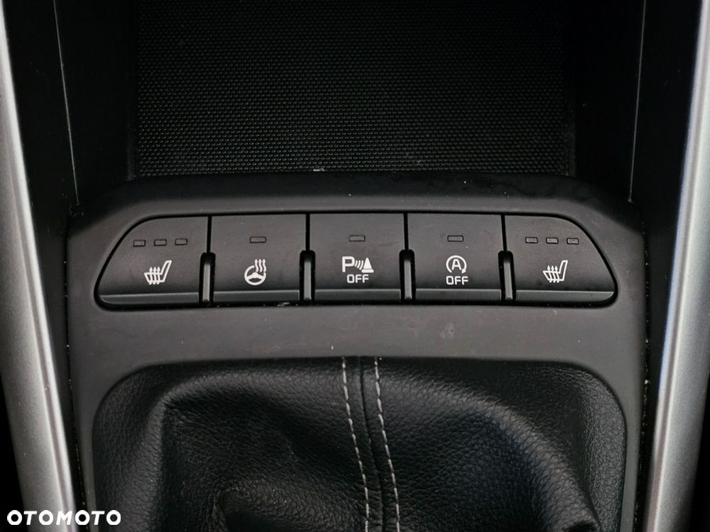 Kia Rio - 25