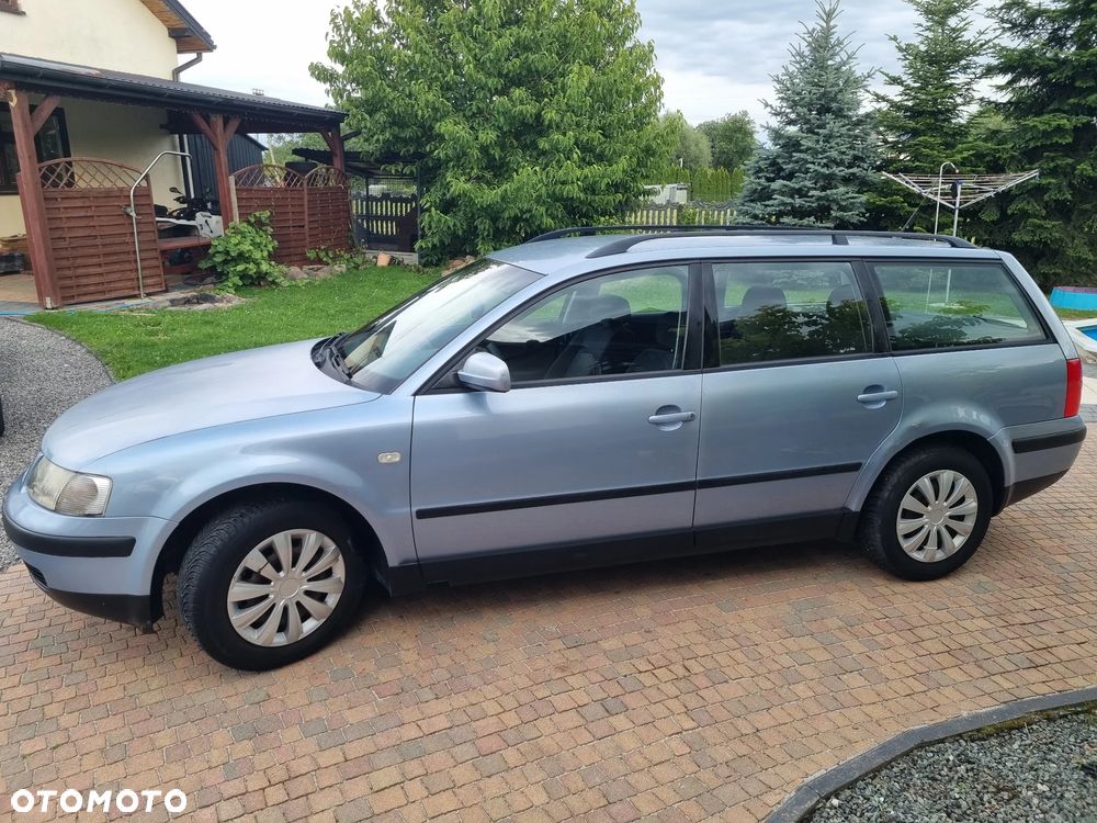 Volkswagen Passat 1.8 Comfortline - 2