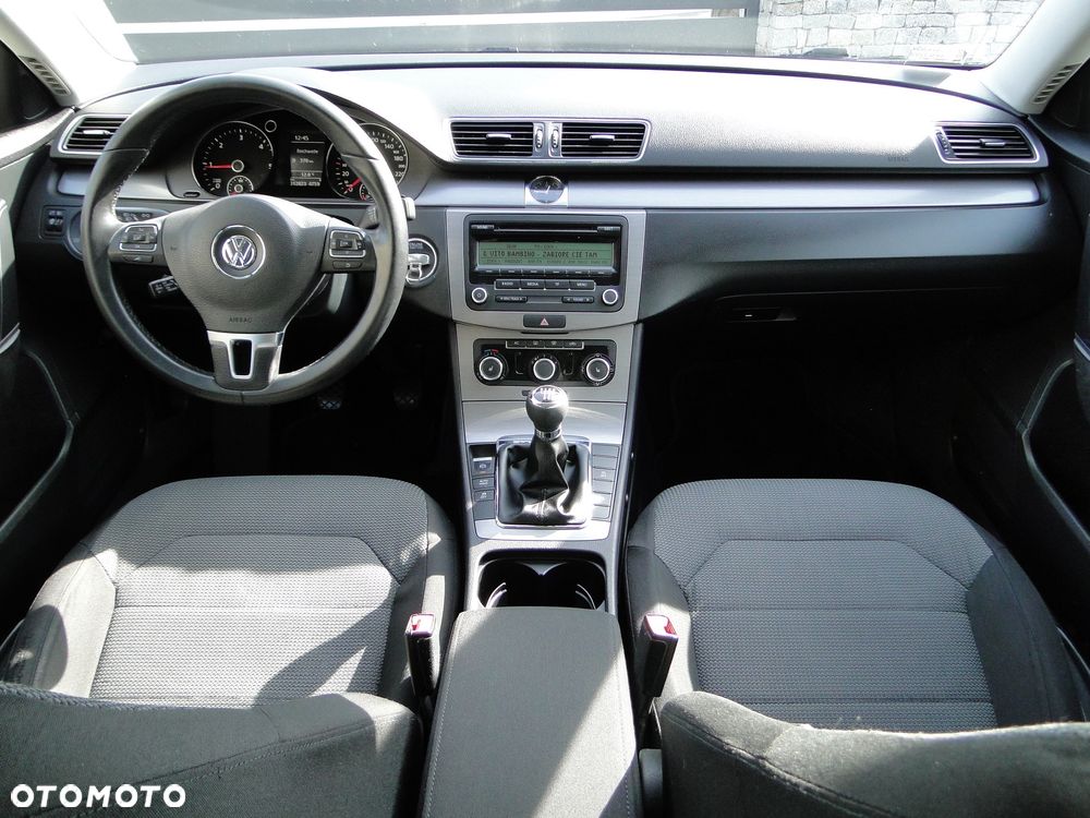 Volkswagen Passat 2.0 TDI Comfortline - 9