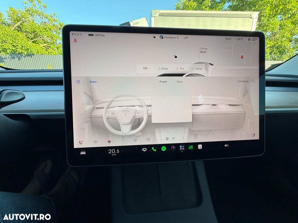 Tesla Model 3 Standard Reichweite Plus Hinterradantrieb - 31