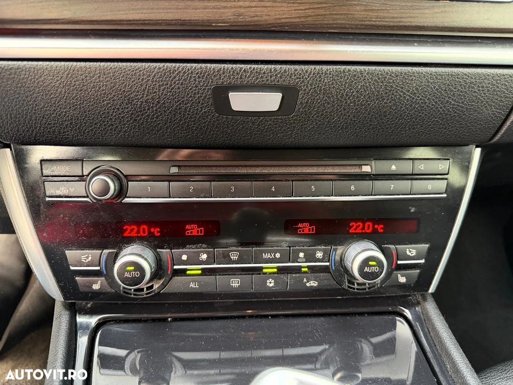 BMW Seria 5 530d xDrive Gran Turismo - 18