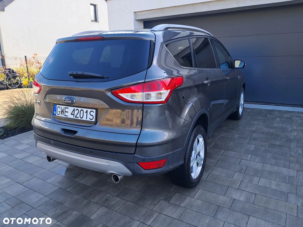 Ford Kuga 2.0 TDCi 2x4 Trend - 6