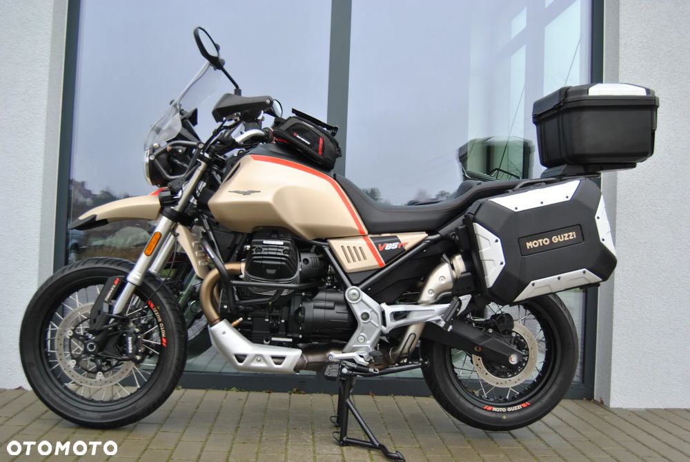 Moto Guzzi V85 - 3