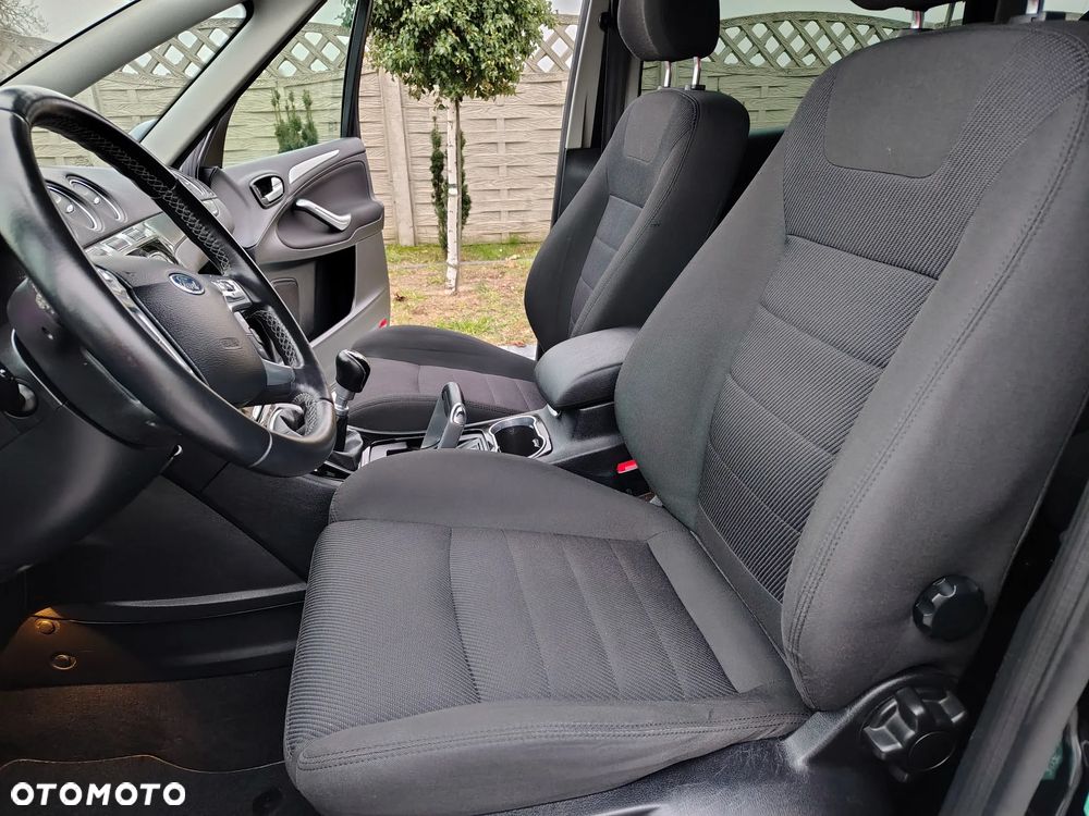 Ford S-Max - 14