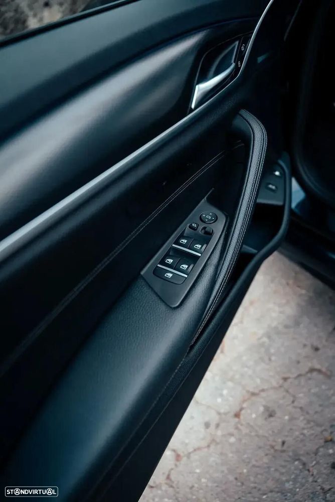 BMW 530 e Pack Desportivo M - 7