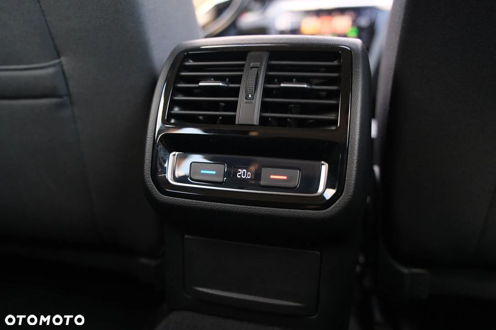 Volkswagen Passat 2.0 TDI Business DSG - 27