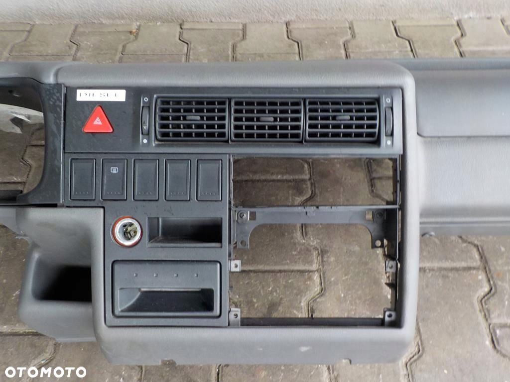 VW T4 99-03 R DESKA KOKPIT KONSOLA - 4
