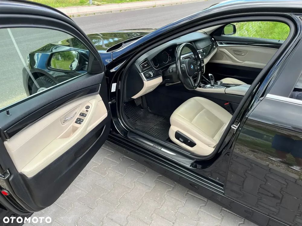 BMW Seria 5 520d xDrive Luxury Line - 13