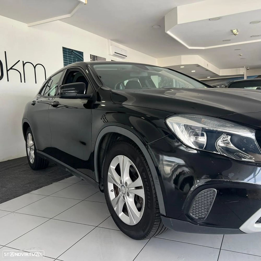Mercedes-Benz GLA 180 d - 2