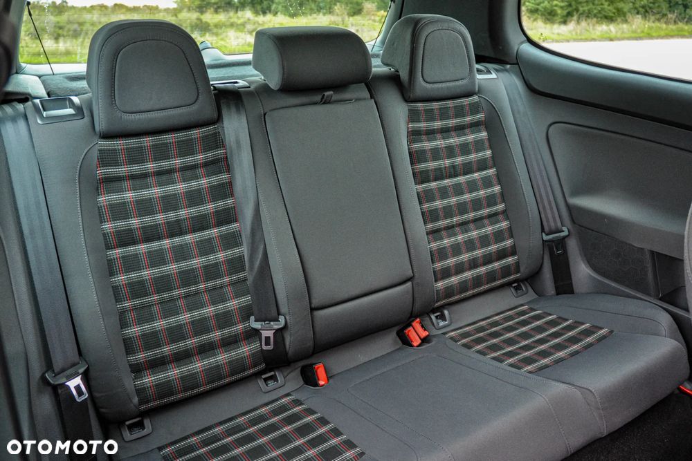 Volkswagen Golf V 2.0 TSI GTI - 12