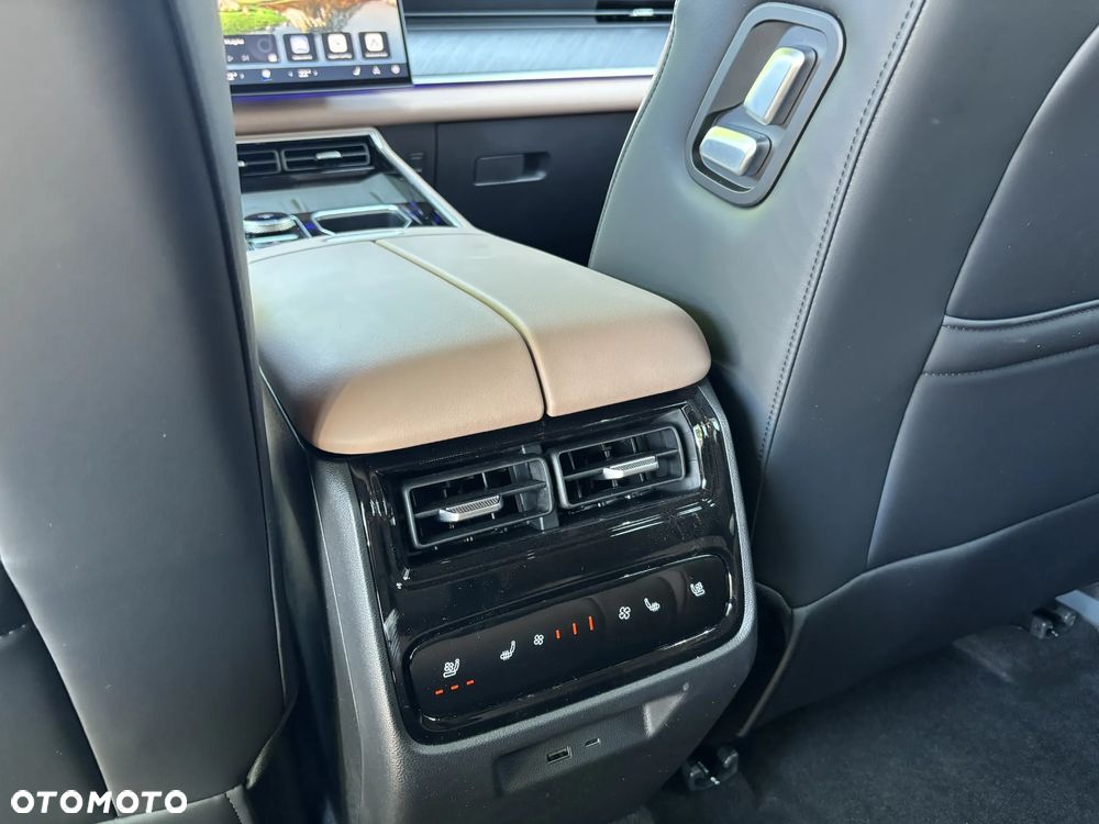 Chery Tiggo 9 - 11