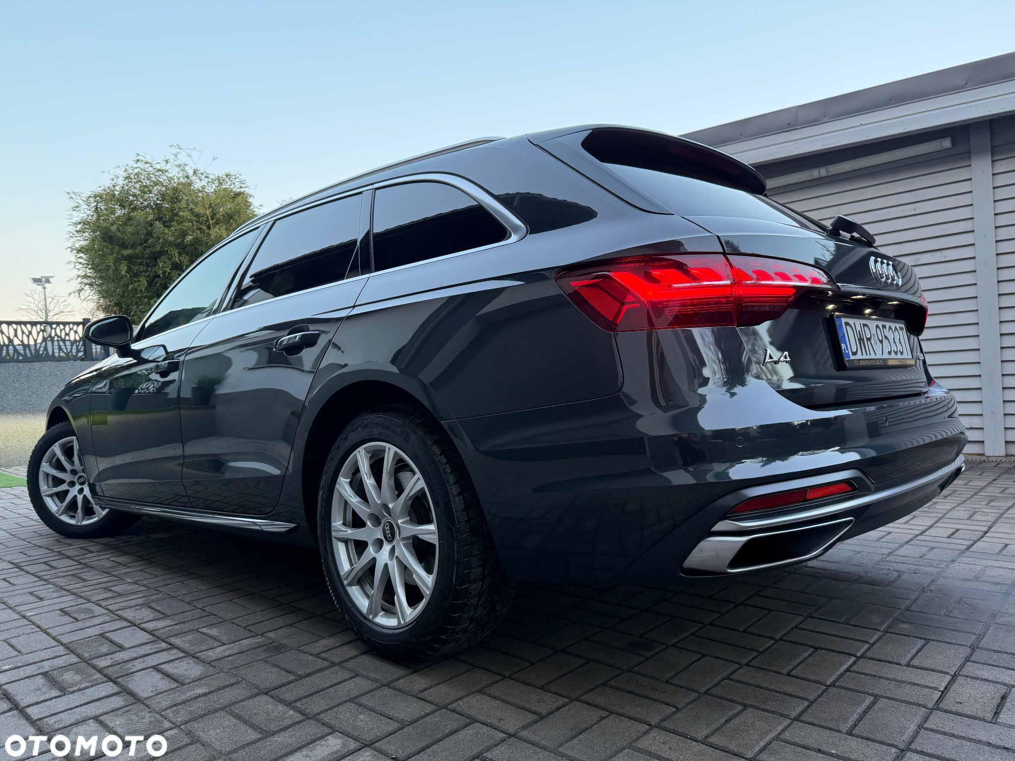 Audi A4 Avant 35 TDI S tronic S line - 4
